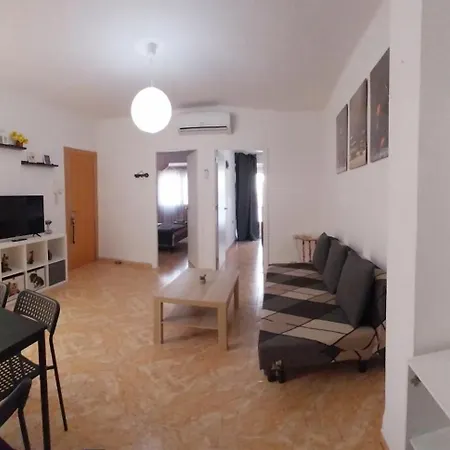 Maximus Apartment *